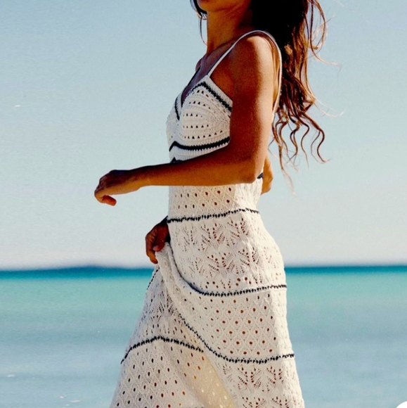 Olive+Oak • CONTRASTING BINDING SWEETHEART POINTELLE CROCHET KNIT MAXI DRESS - Picture 2 of 13
